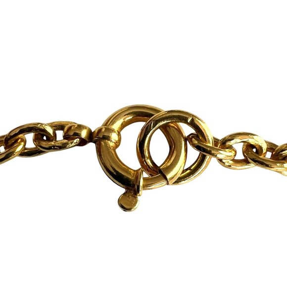 CHANEL Gold plated metal signature "CC" logo medallion Necklace - Picture 10 of 11